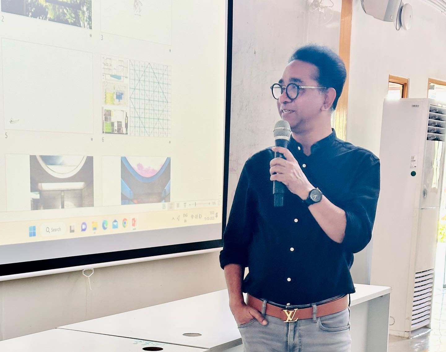Prof. Rafiq Azam at the Jindal University of Art and Architecture.
